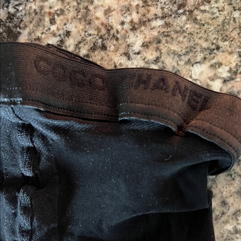 CHANEL Black Tights With Rhinestones - Picture 3 of 10